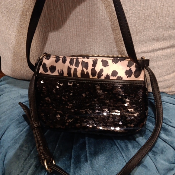 Juicy Couture Mini Crossbody, Clashing Hearts Neutral Leopard, semi new - Picture 2 of 5